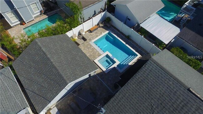 Foto del edificio - 2905 W Bay Ct Ave