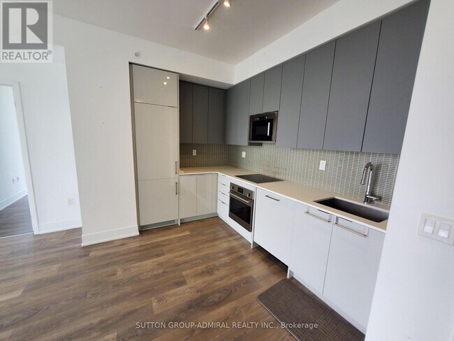 Photo du bâtiment - 2916 Hwy 7