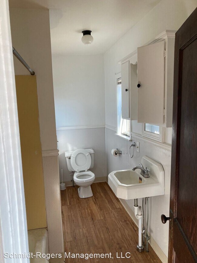 Foto del edificio - 3 br, 1 bath House - 114 E River Street #1