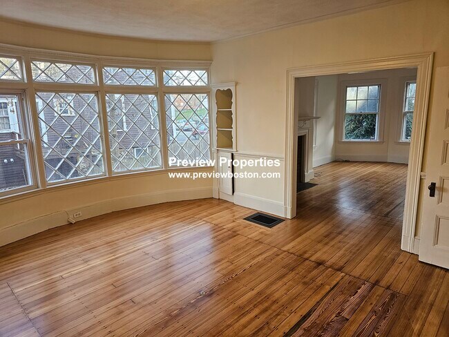 Building Photo - 12 Braemore Rd