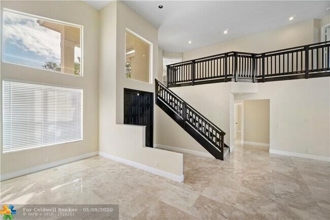Building Photo - 5729 NW 80th Terrace