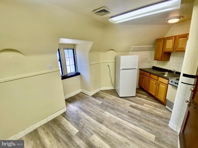 Building Photo - 29 Safe Harbor Village