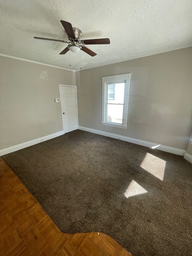 Building Photo - Newly Renovated 4-Bedroom Single-Family Ho...