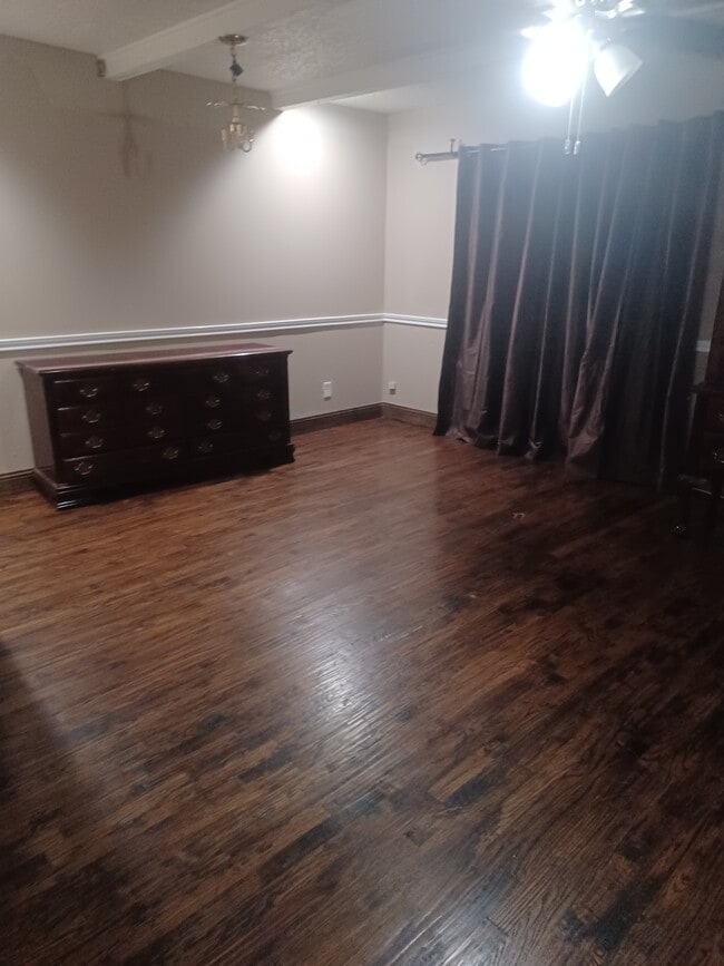 Building Photo - 3439 Racquet Club Dr