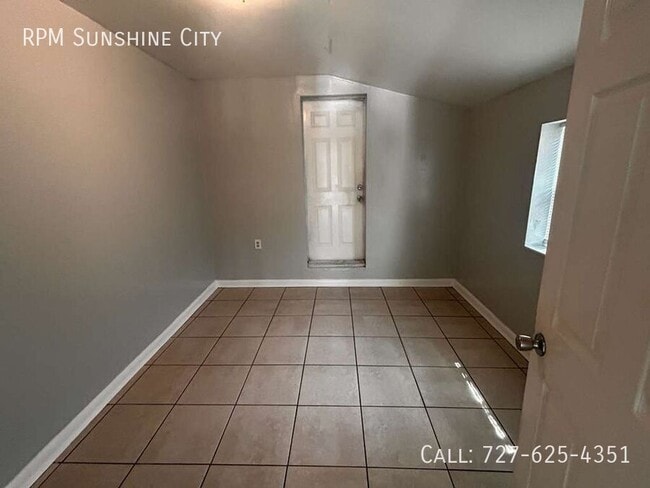 Foto del edificio - 8211 N 17th St