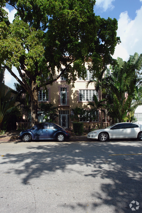 Primary Photo - Shelbourne House
