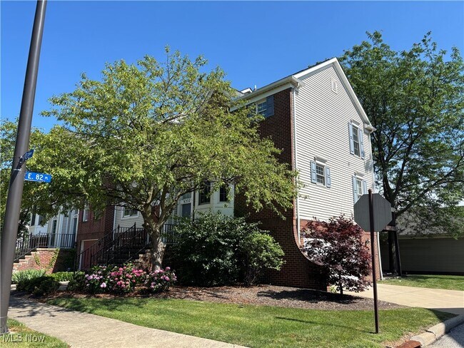 Foto del edificio - 8628 Chester Pkwy