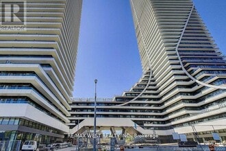 Building Photo - 30 Shore Breeze Dr
