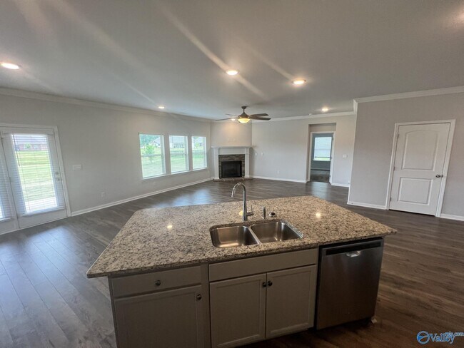 Building Photo - 142 Tango Dr