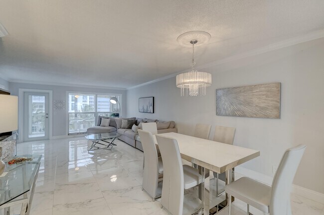 Foto del edificio - 3114 S Ocean Blvd