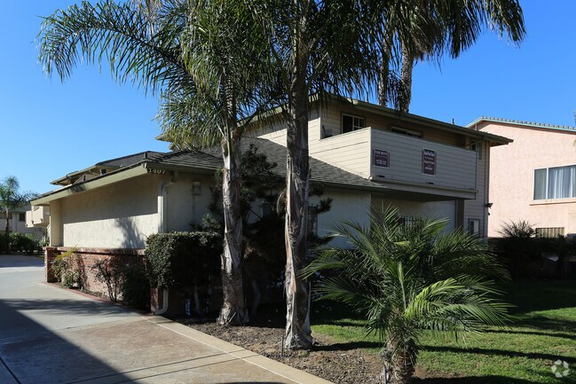 Foto del edificio - 1407 Hemlock Ave