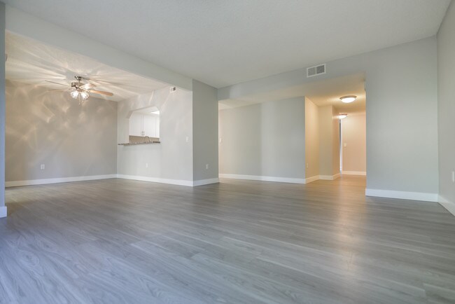 Building Photo - Sycamore Canyons