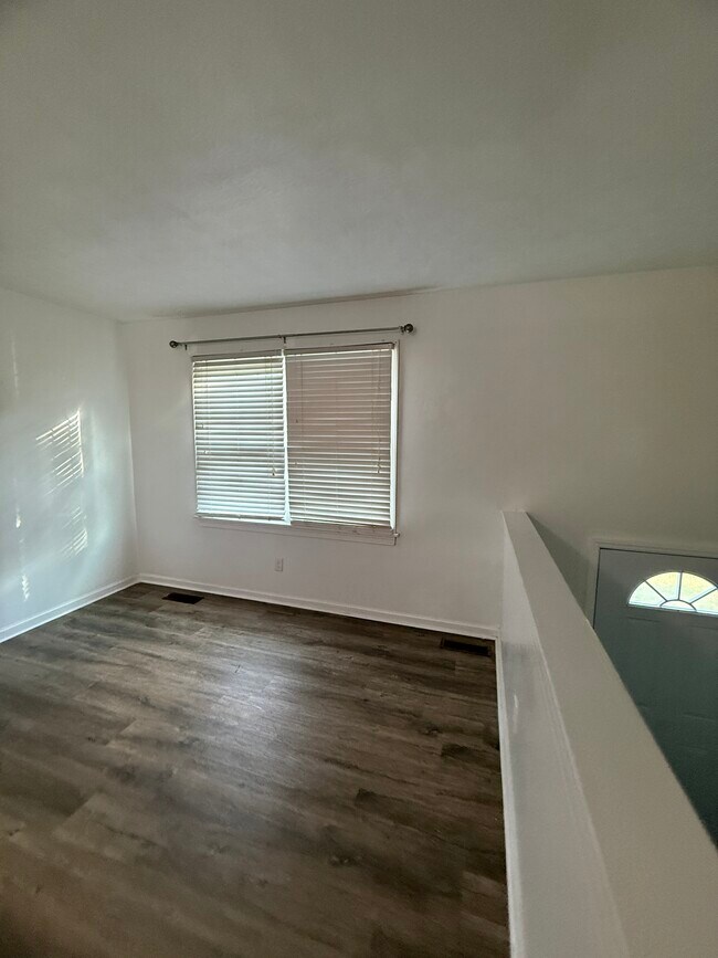 Building Photo - 3 Bedrooms House, Rockingham County
