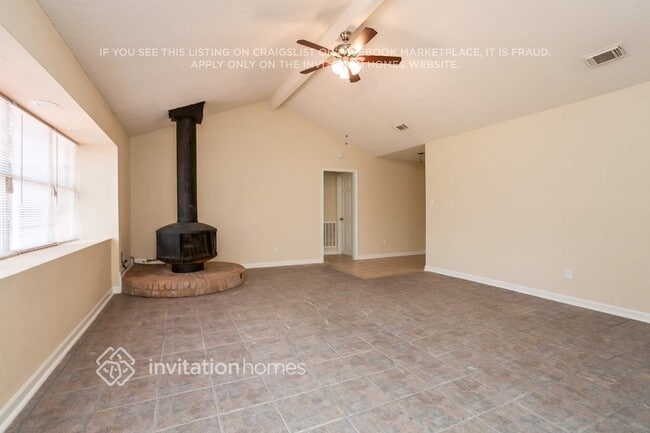 Foto del edificio - 16502 Oxnard Ln