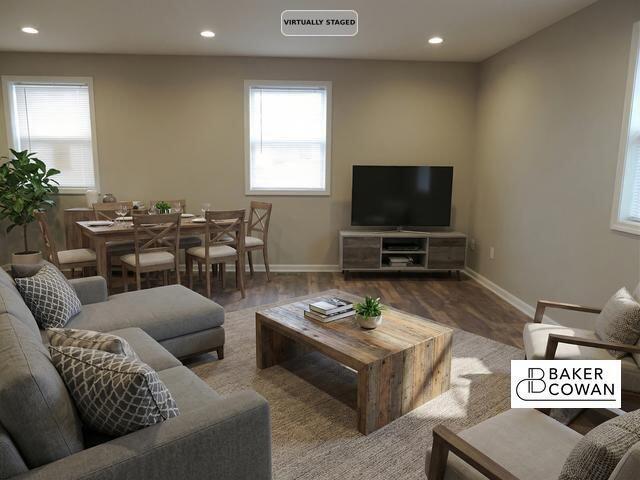 Building Photo - 570 Wabash St