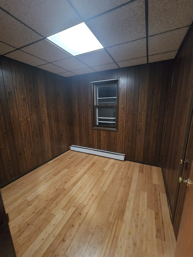 Foto del edificio - 460 Avenue E