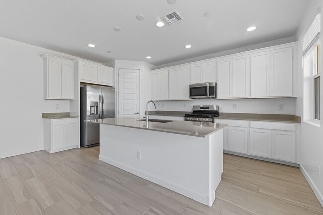 Building Photo - 11940 Calle de Pompas W