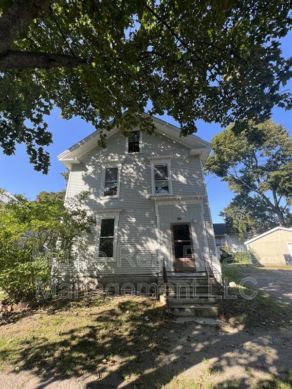 96 Grove St Unit Apt. 4, Bangor, ME 04401 Condo for Rent in Bangor