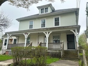 Building Photo - 621 Jay St