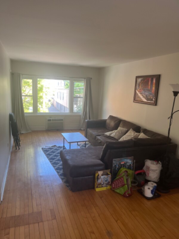 Primary Photo - 3148 N Clifton Ave