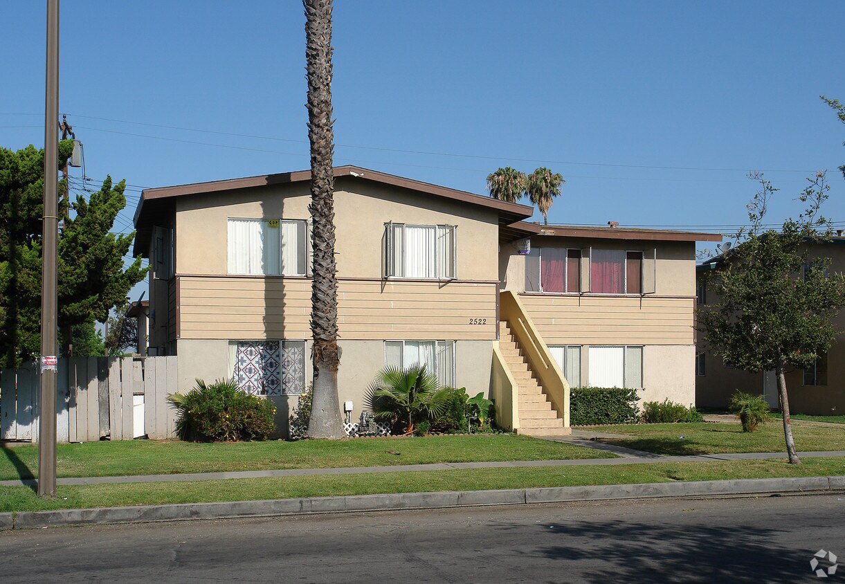 Building Photo - 2522 S Rosewood Ave