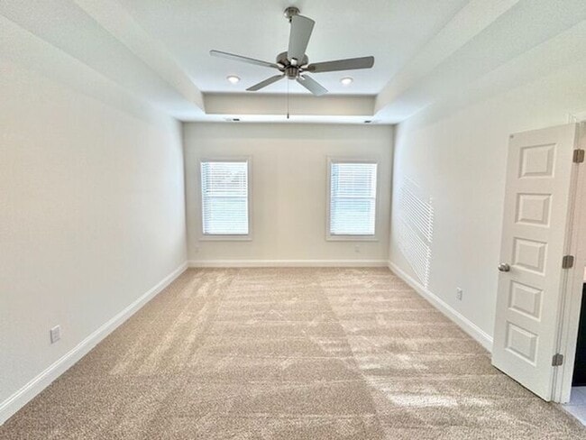 Foto del edificio - Move In Special! Now Leasing a Brand New 5-Bedroom 3 Bath Home. Available Now!