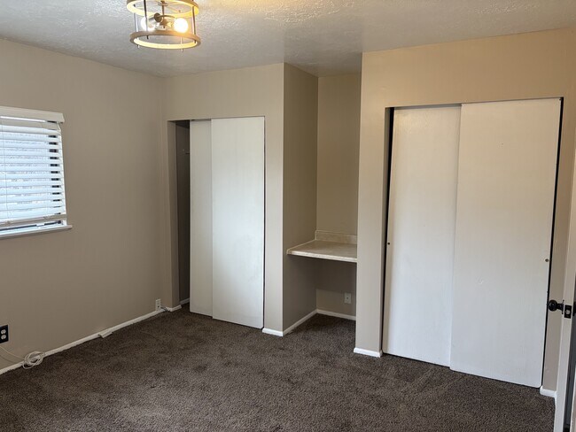 Foto del edificio - 195 S Fort Ln