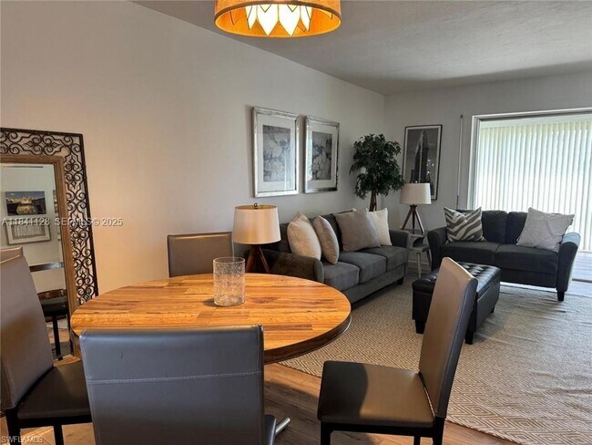 Foto del edificio - 1900 Alamanda Dr