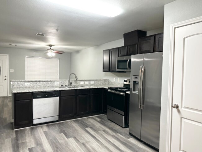 Building Photo - 1712 Doyle Ct