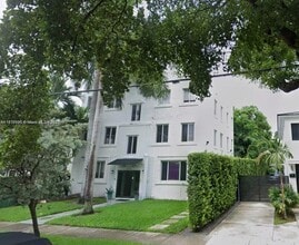 Building Photo - 333 SW 30th Rd