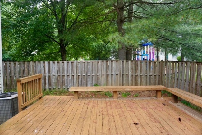 Foto del edificio - 2309 Rosebranch Ct