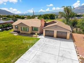 Building Photo - 413 Poncha Blvd