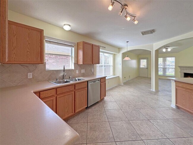 Building Photo - 11750 Dandy Park Ct
