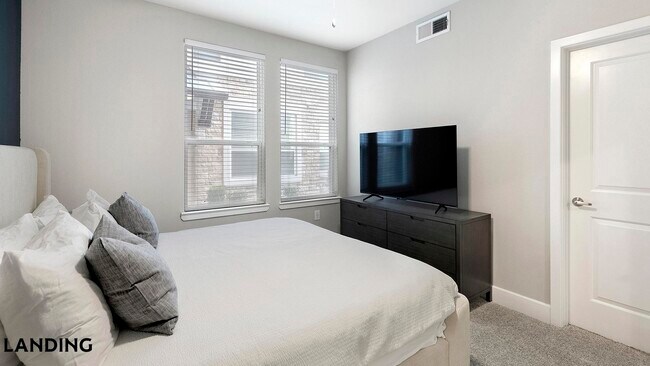 Foto del edificio - 729 Junction Dr