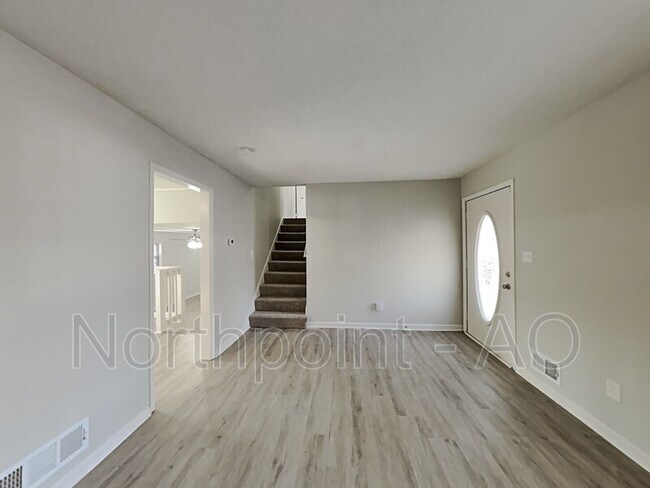 Foto del edificio - 6978 Cedar Dr