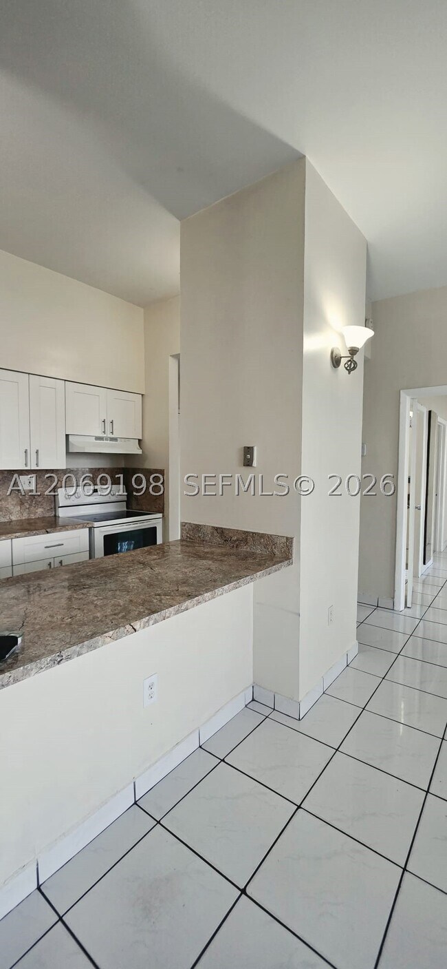 Foto del edificio - 7400 W 20th Ave