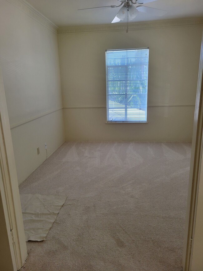 Dining room - 422 N Maple Dr