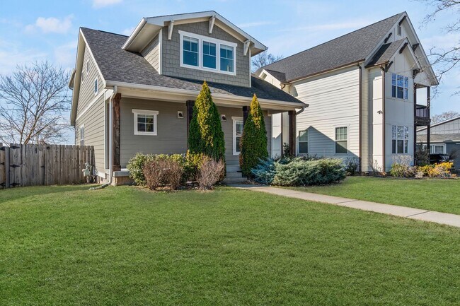 Building Photo - Beautiful North Nashville Home