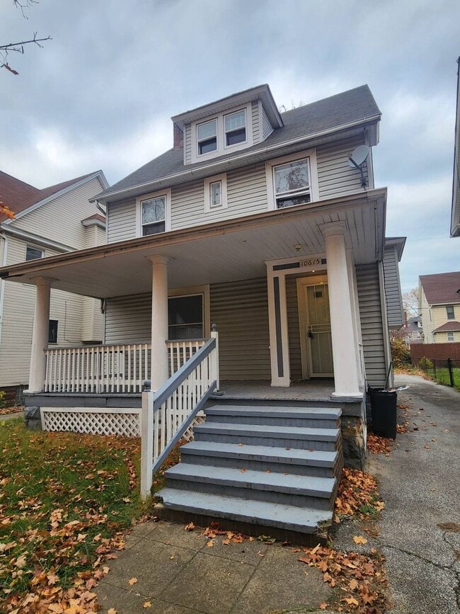 Building Photo - Charming 3-Bedroom Property in Prime Location