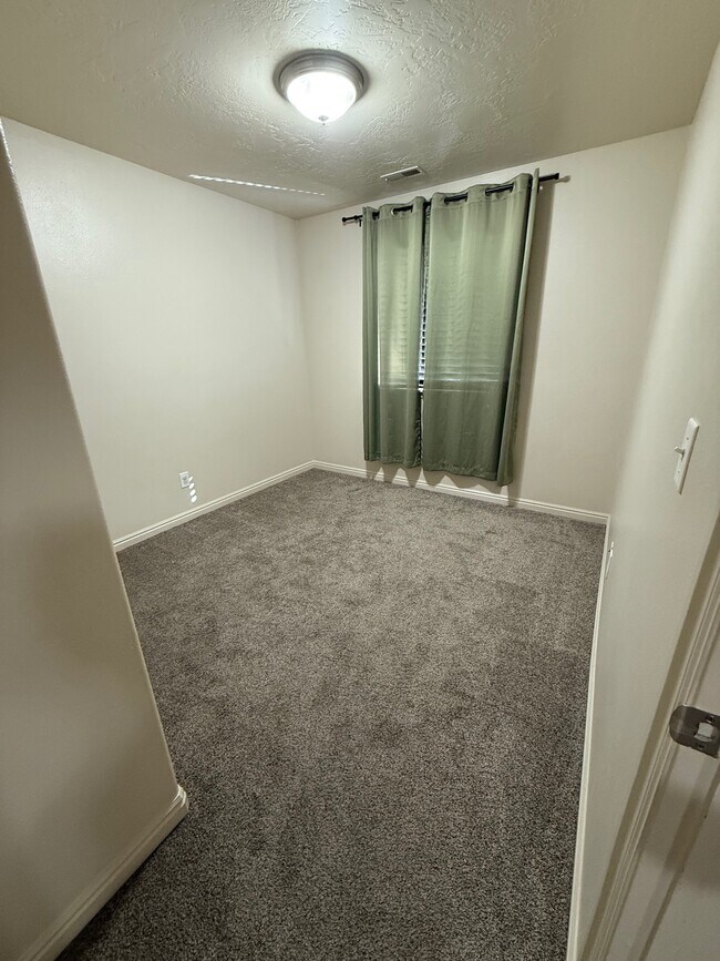 2nd south bedroom - 981 Independence Ave