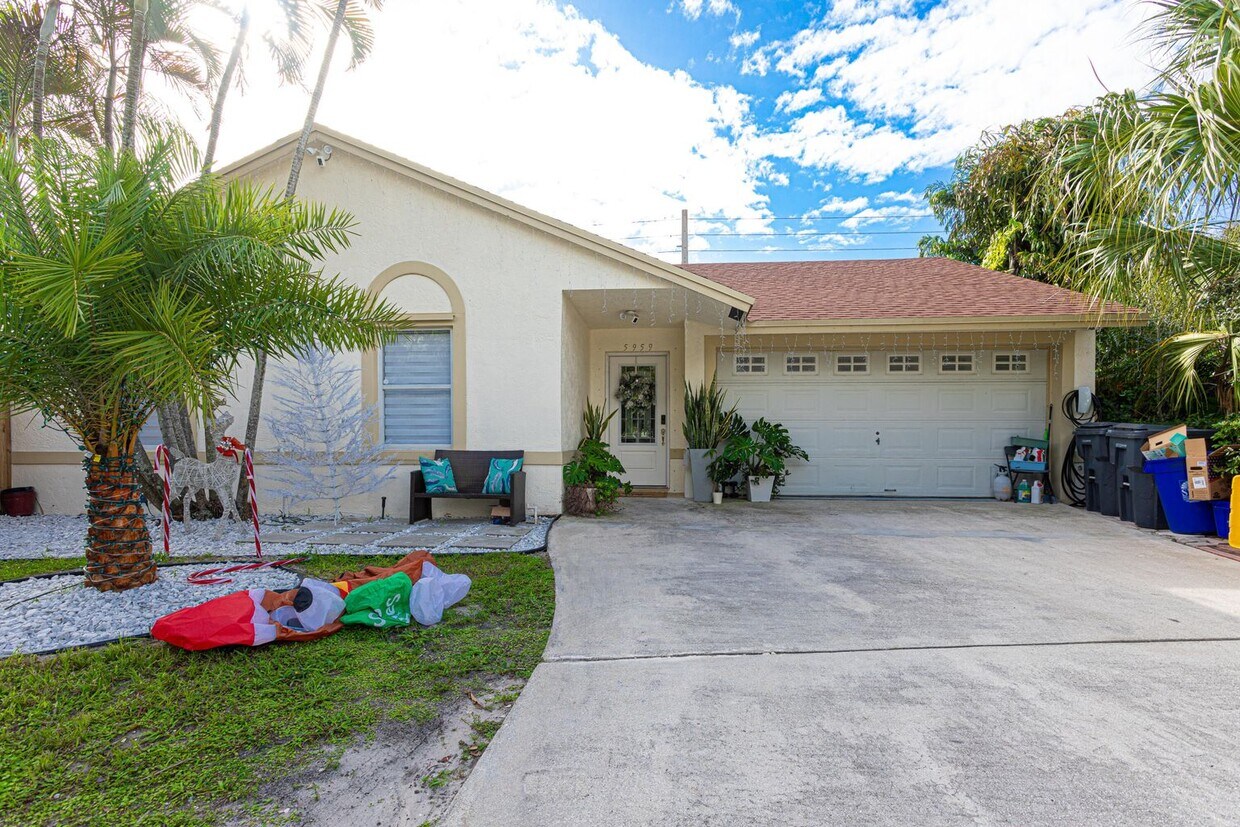 Foto principal - 5959 Timber Valley Dr