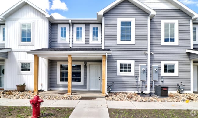 Building Photo - 3338 6th Way E