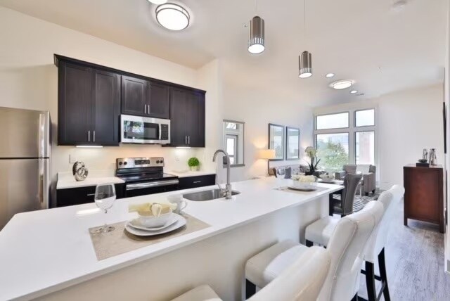 Midtown Vibes, Modern Comfort - Midtown Vibes, Modern Comfort