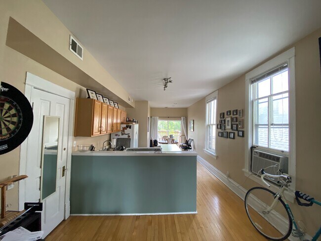 Foto del edificio - 1442 W Henderson St