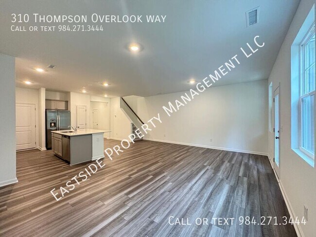 Foto del edificio - 310 Thompson Overlook Wy