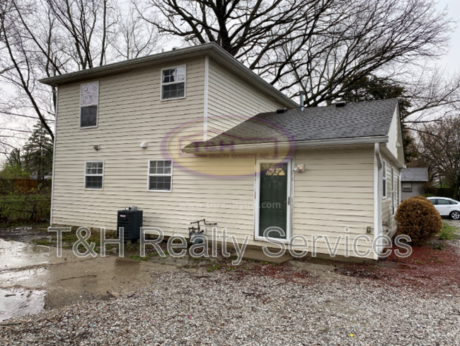 Building Photo - 5410 N Kercheval Dr