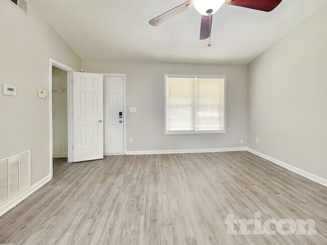Foto del edificio - 93 Southern Trace Way