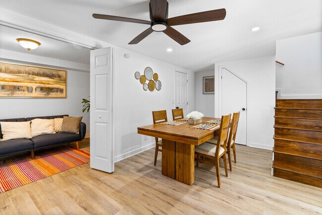 Dining area and office or guest suite with futon - 2911 N Highland Ave