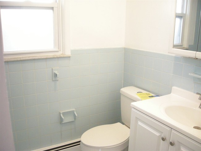 Building Photo - 573 Avenue A