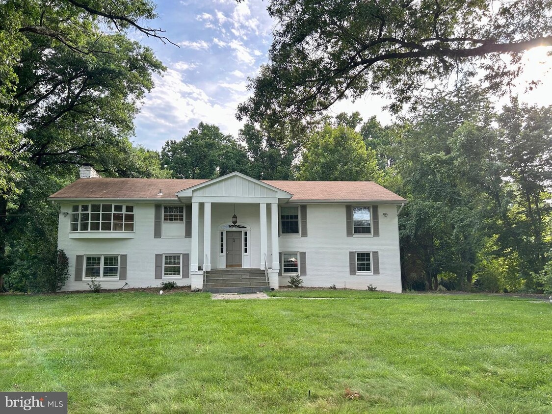 Primary Photo - 1312 Darnall Dr